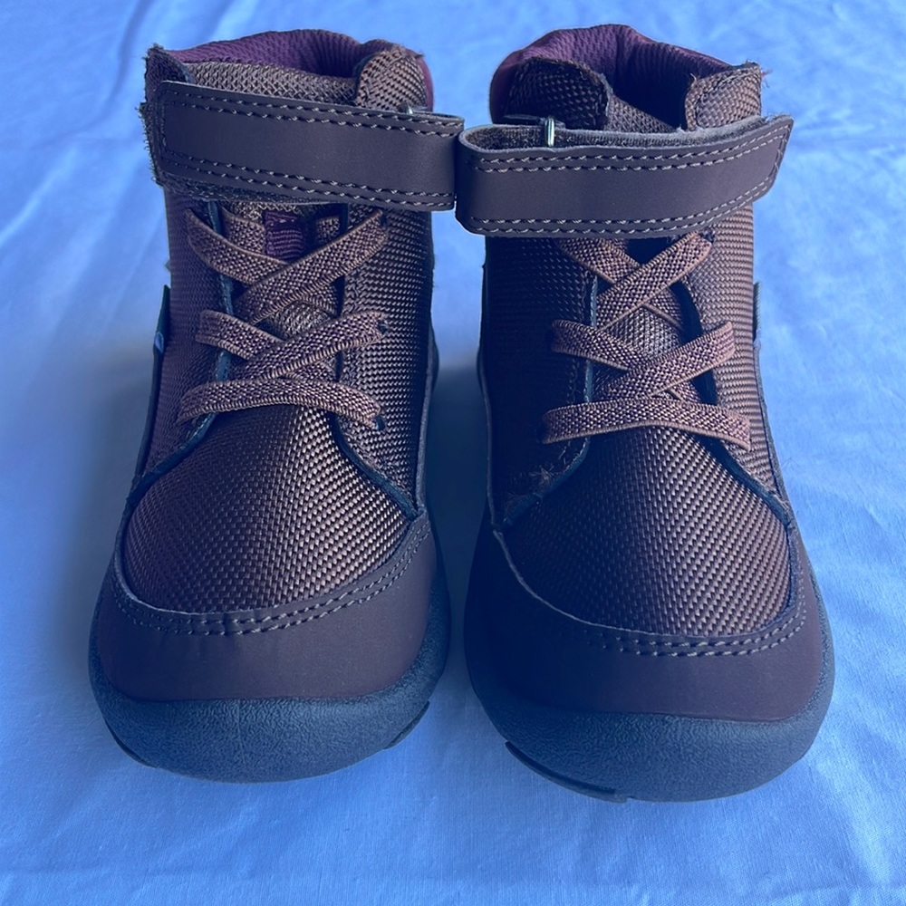 A13 OSHKOSH brown SHOES TODDLER SIZE 9